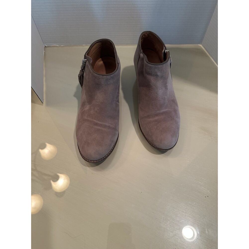 Vionic Serena Orthotic Booties Tan Suede‎ Size 8.5